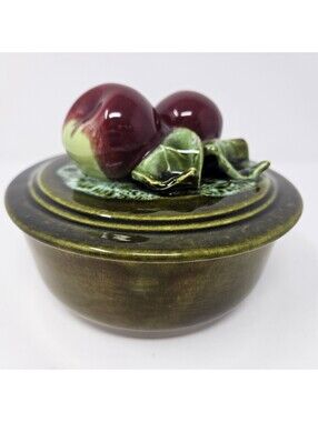 Vintage Wade Of USA California Pottery Green Glaze Apple Covered Dish #202